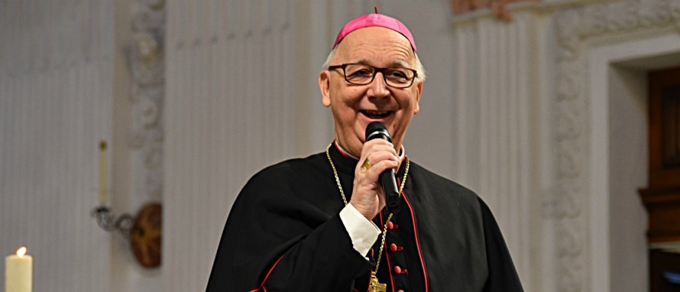 Eleganti, frente a la amenaza globalista: «El Evangelio tiene la respuesta. La solución es Jesús»